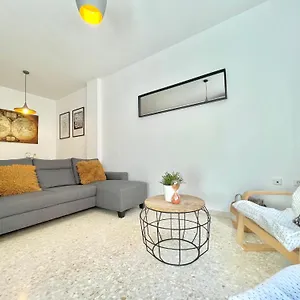 Apartamento Centrico 2 Con Parking En La Trinidad, Málaga